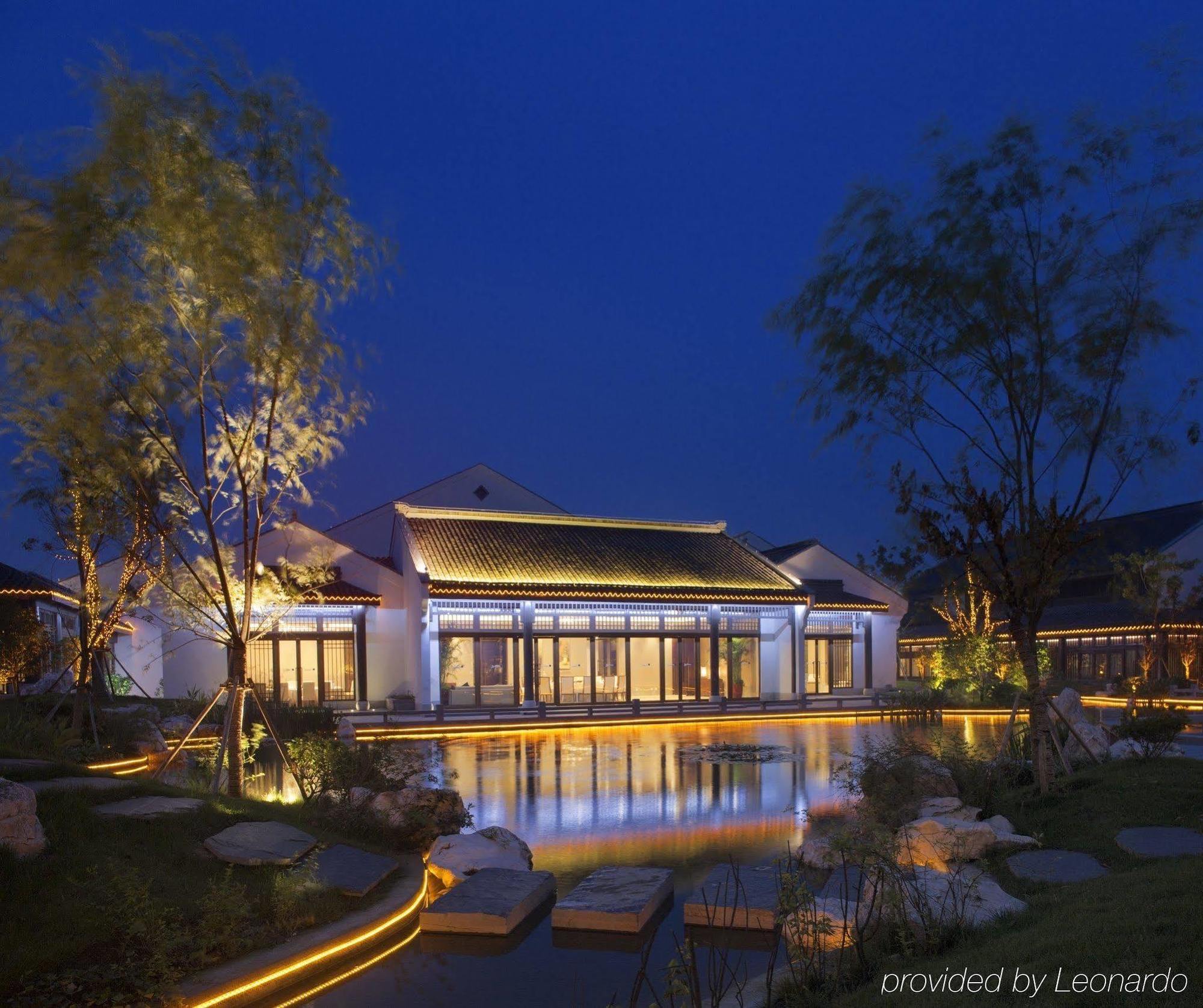 Radisson Blu Resort Wetland Park Wuxi  Exterior foto